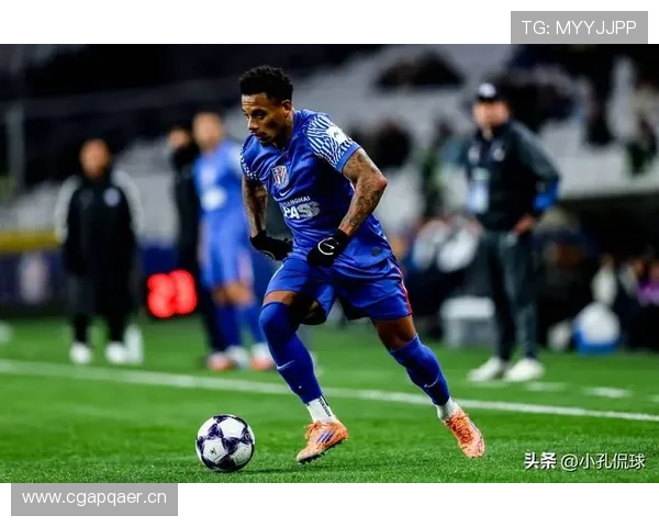 申花争冠前景遭质疑，豪购背后战术短板显现，球队管理问题逐步反映赛季走势