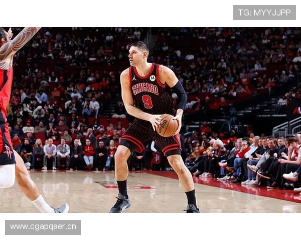 武切维奇挡拆扩展内线威胁 拉开篮下空间提升投篮效率